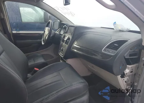 2016 Chrysler Town & Country Touring из США, поврежденный, VIN 2C4RC1BG8GR186336